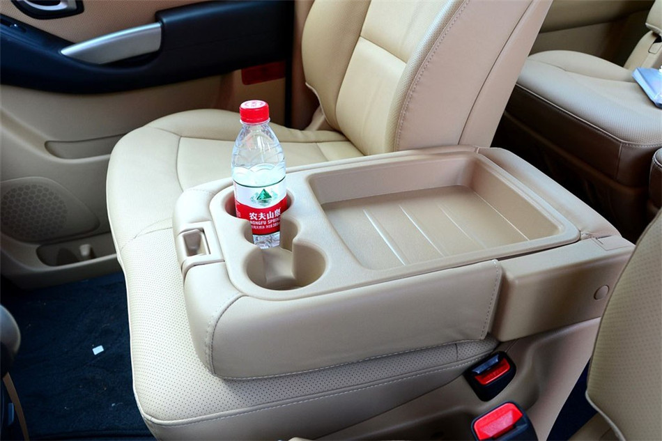 2011款H-1辉翼2.4L自动领航版