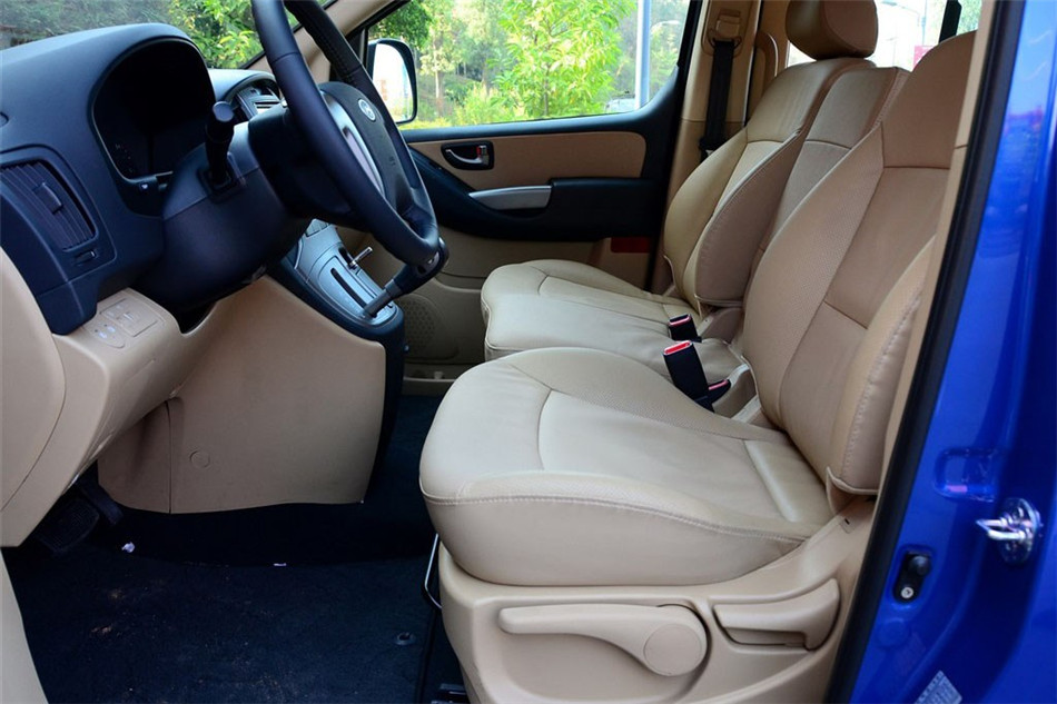 2011款H-1辉翼2.4L自动领航版