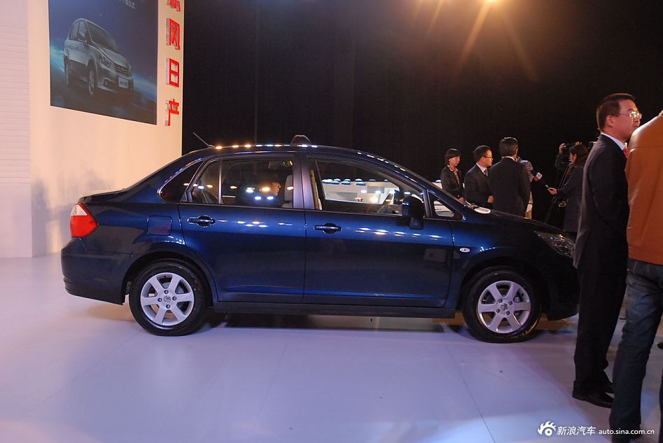 东风日产启辰D50下线现场图