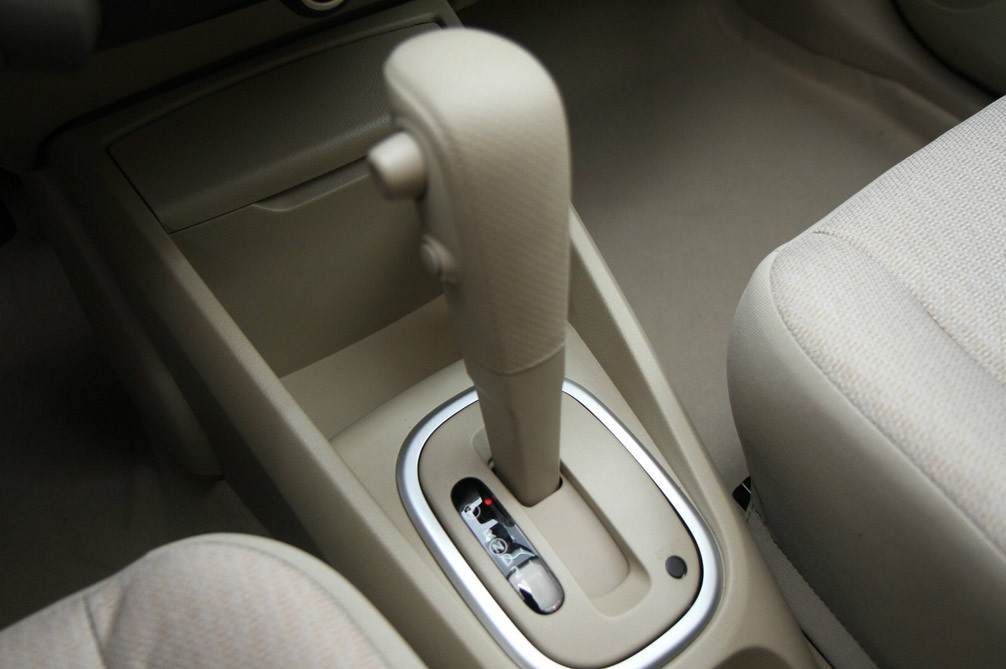 启辰D50 2013款 1.6L AT 时尚版 内饰