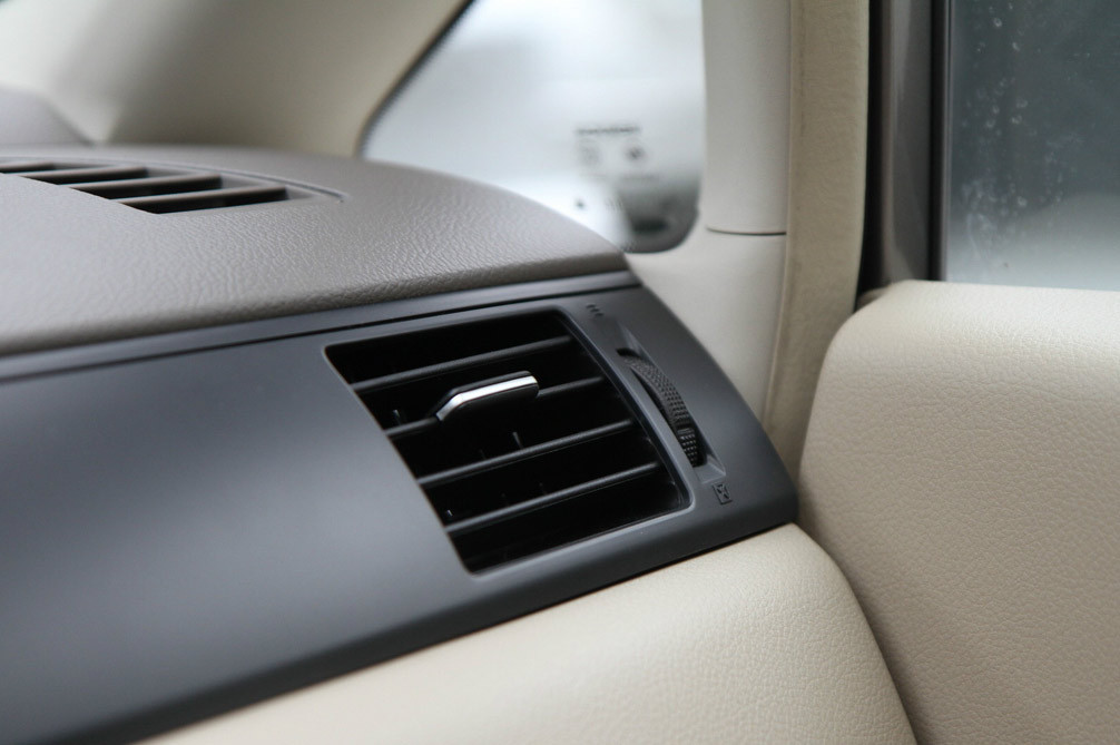 启辰D50 2013款 1.6L AT 时尚版 内饰