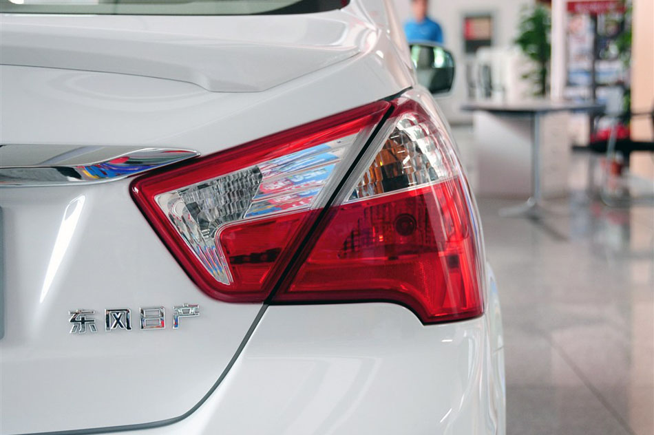 2013款 1.6L 自动豪华型 细节