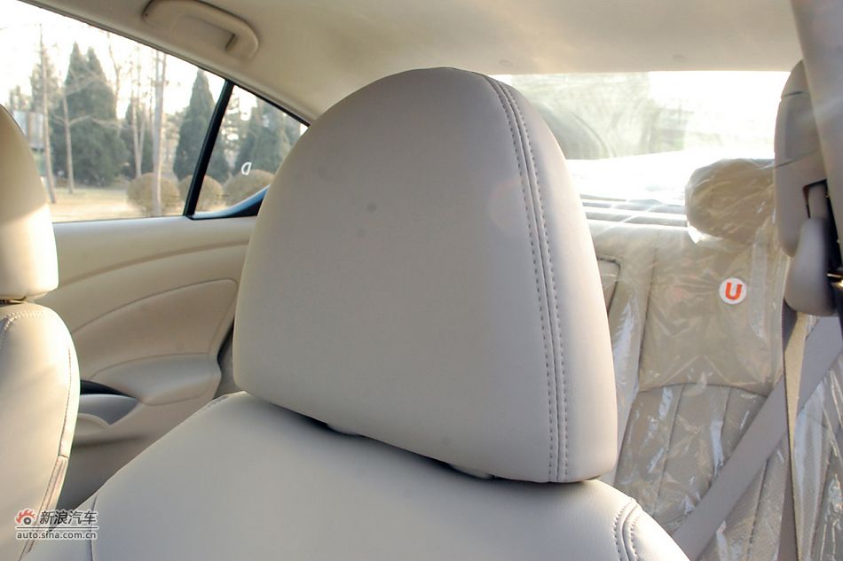 东风日产新阳光到店高清实拍