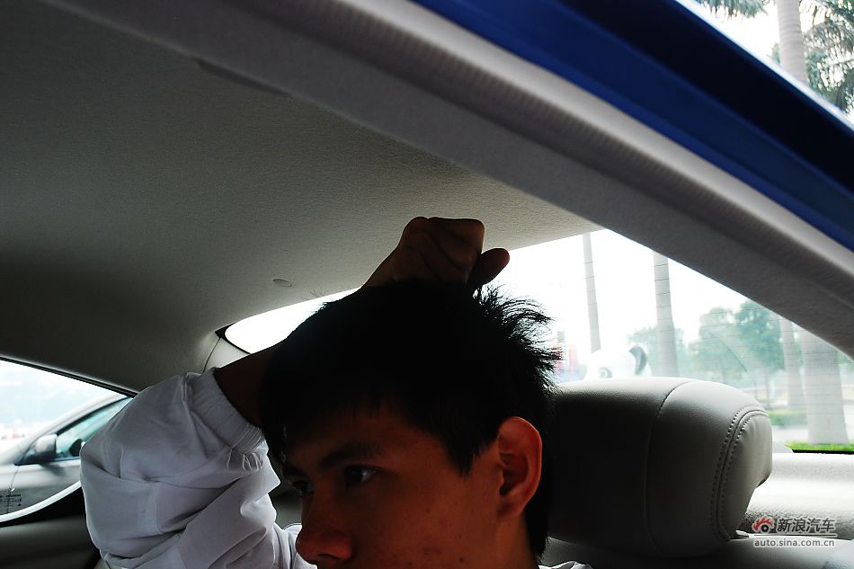 东风日产新阳光内饰实拍