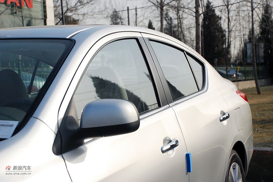 东风日产新阳光到店高清实拍