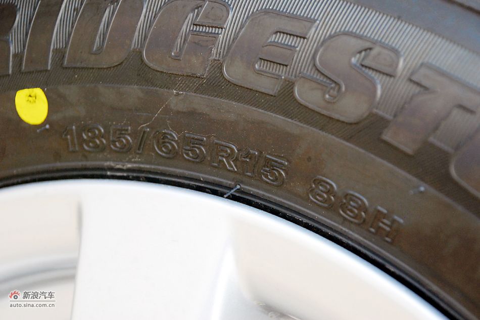 东风日产新阳光到店高清实拍