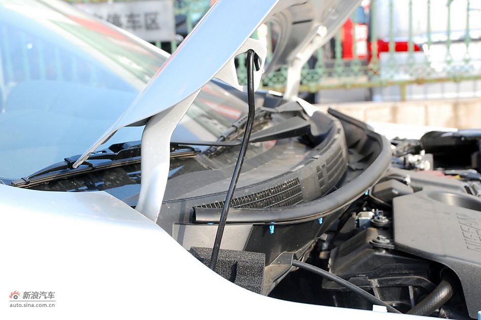 东风日产新阳光到店高清实拍