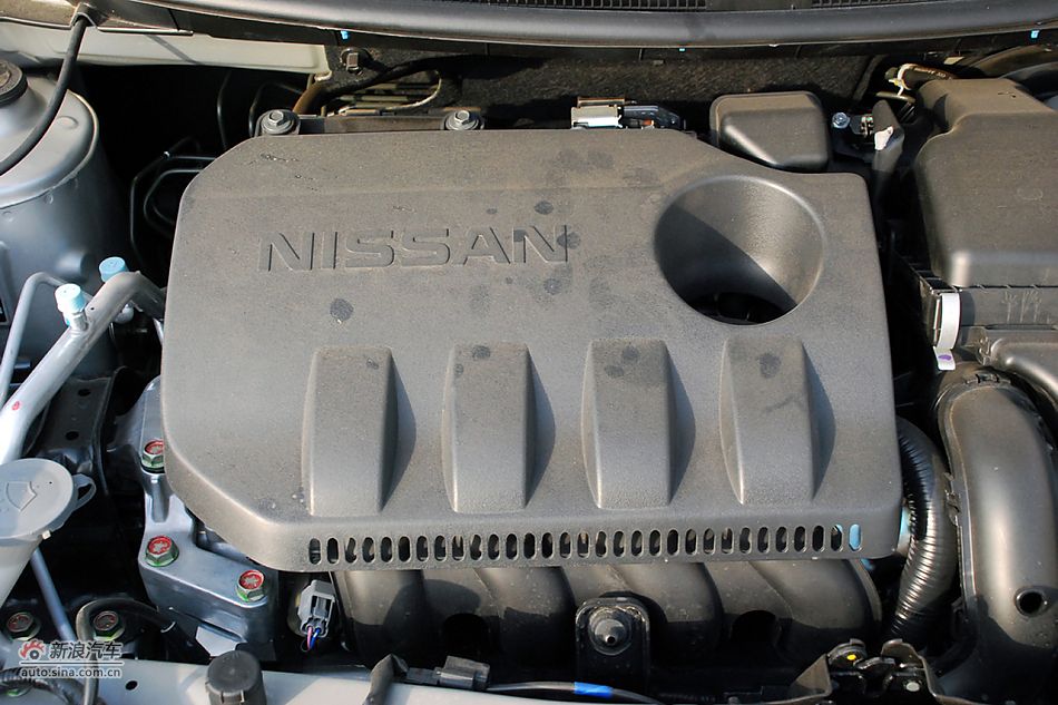 东风日产新阳光到店高清实拍