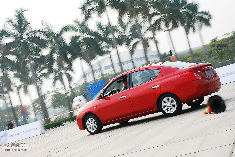东风日产新阳光试驾