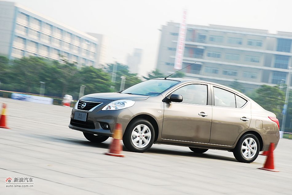 东风日产新阳光试驾
