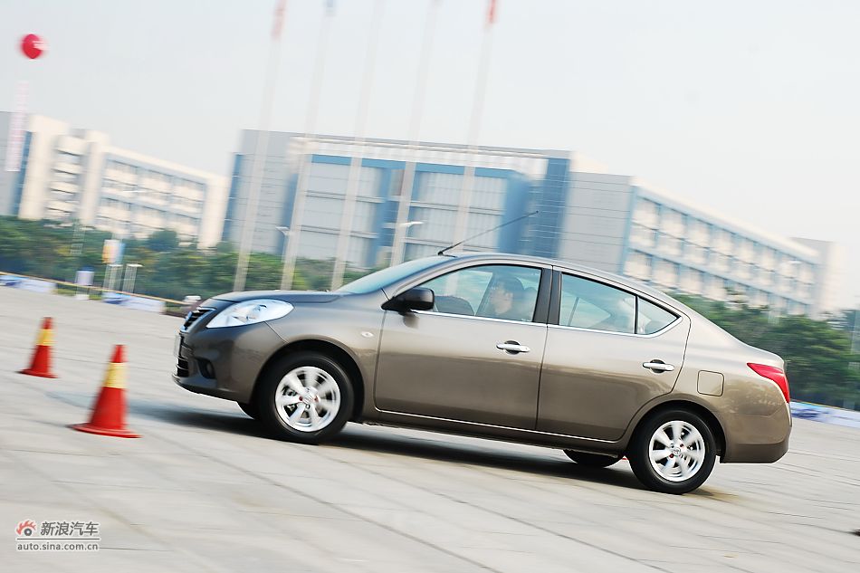 东风日产新阳光试驾
