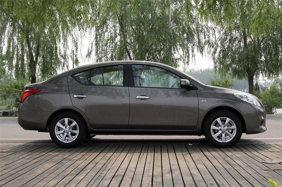 2011款 1.5L CVT XL豪华版 外观