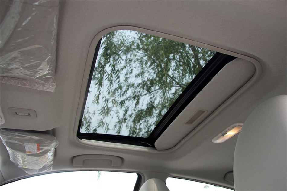 2011款 1.5L CVT XL豪华版 座椅空间