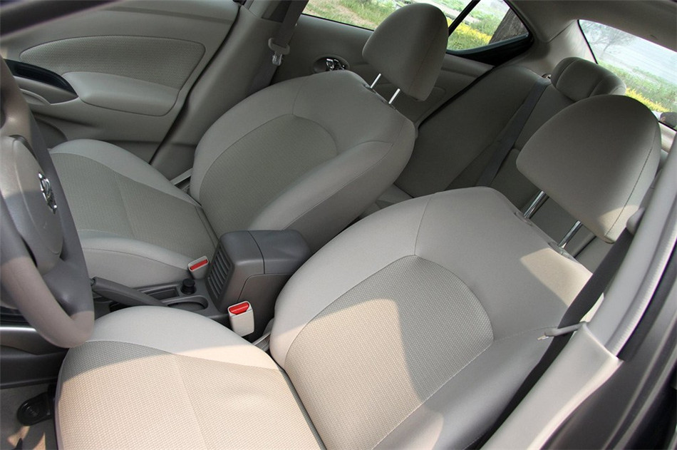 2011款 1.5L CVT XL豪华版 座椅空间