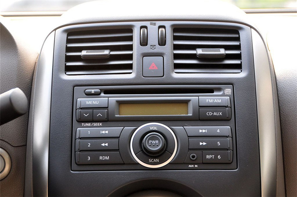 阳光 2011款 1.5XV 尊贵版 CVT 内饰