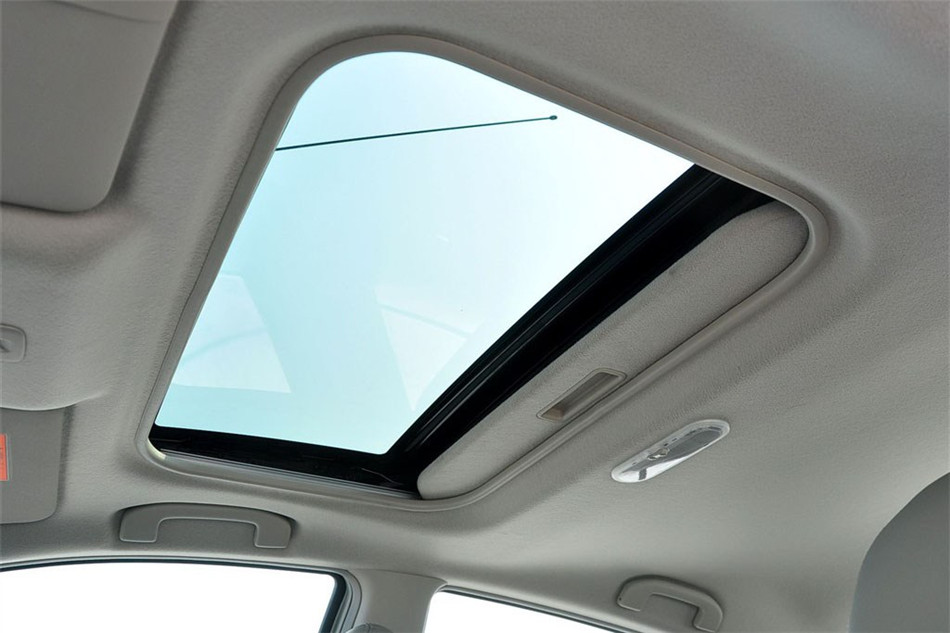 阳光 2011款 1.5XV 尊贵版 CVT 座椅空间