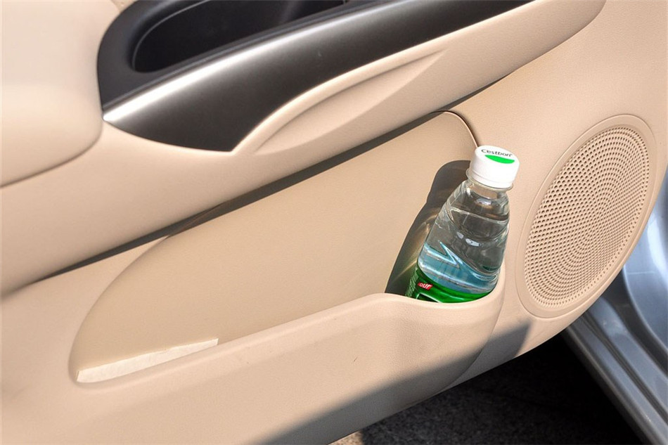 阳光 2011款 1.5XV 尊贵版 CVT 座椅空间