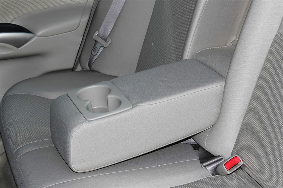 阳光 2014款 1.5XL CVT 豪华版 座椅空间