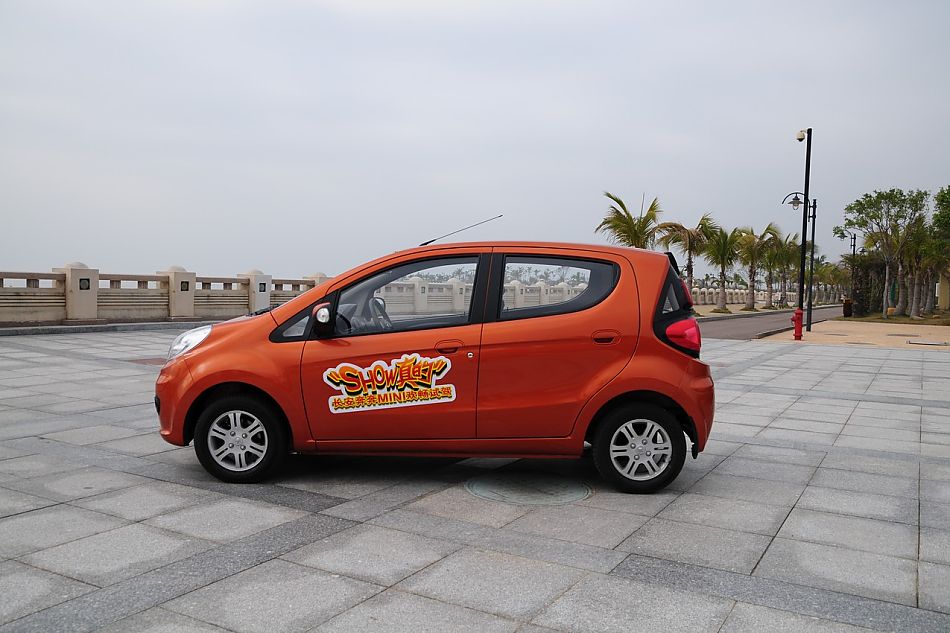长安奔奔mini外观实拍