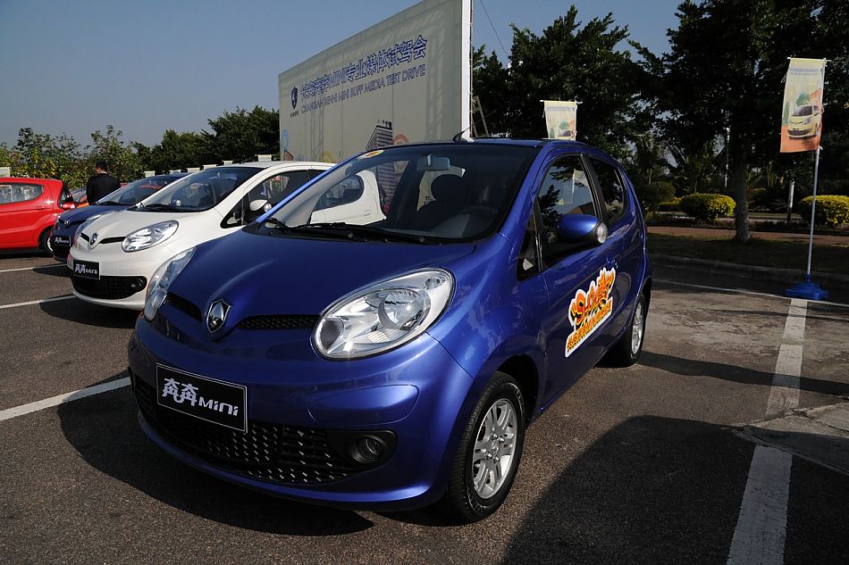 长安奔奔mini外观实拍