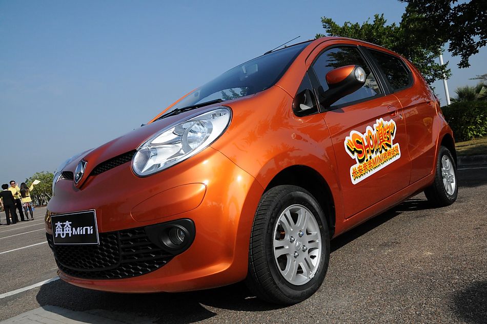 长安奔奔mini外观实拍