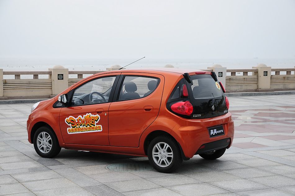 长安奔奔mini外观实拍