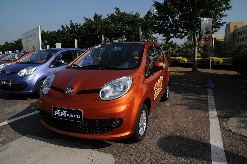 长安奔奔mini外观实拍