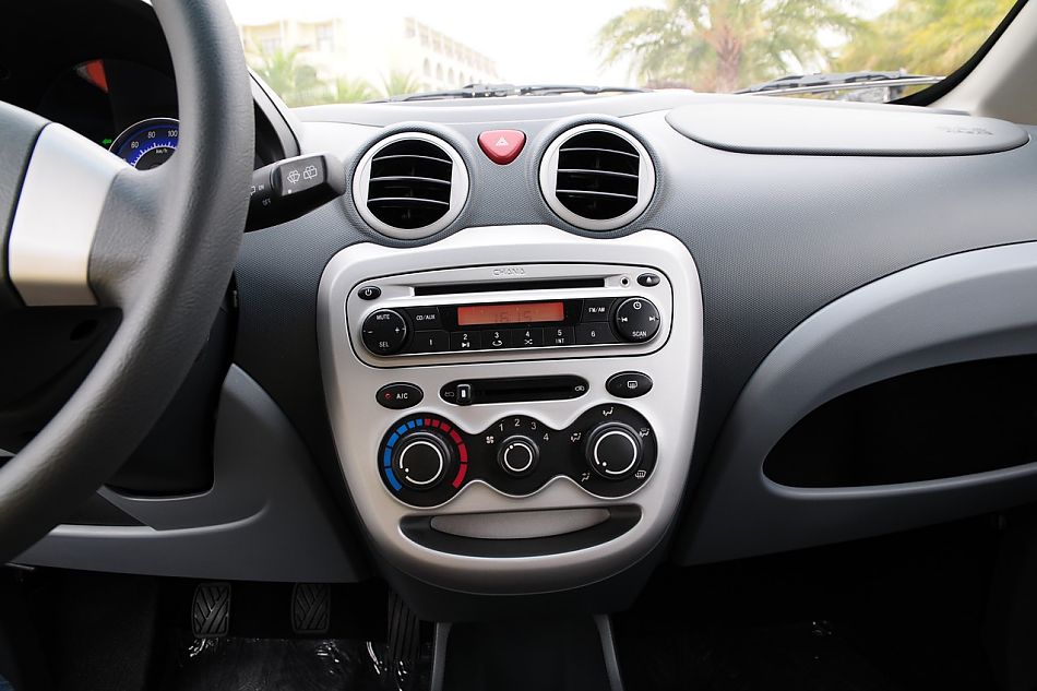 长安奔奔mini内饰实拍