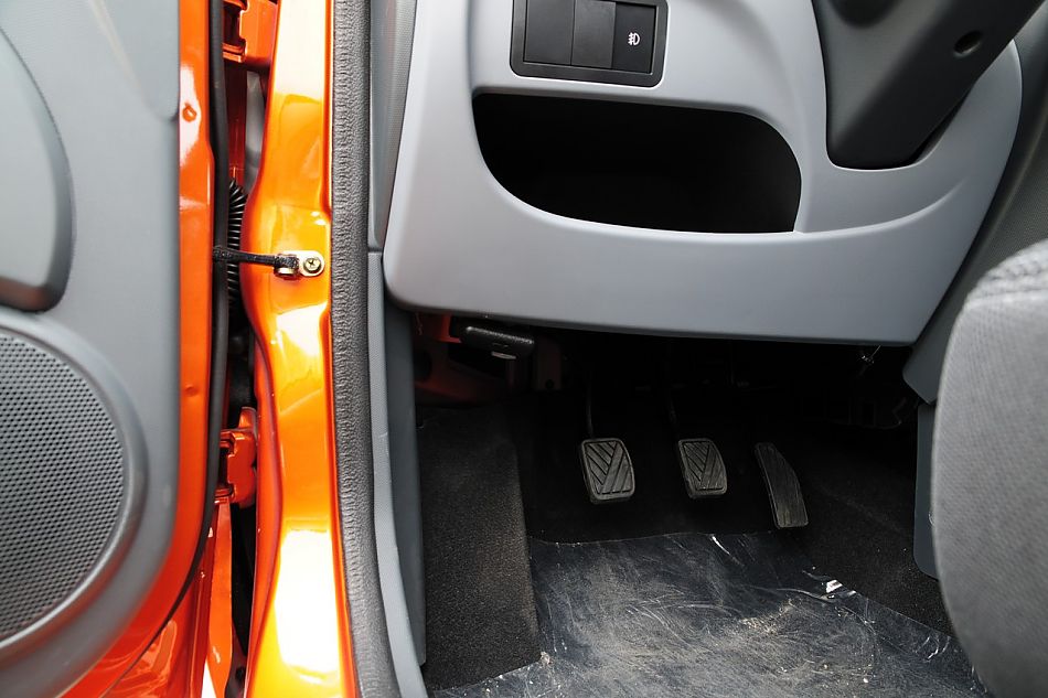 长安奔奔mini内饰实拍