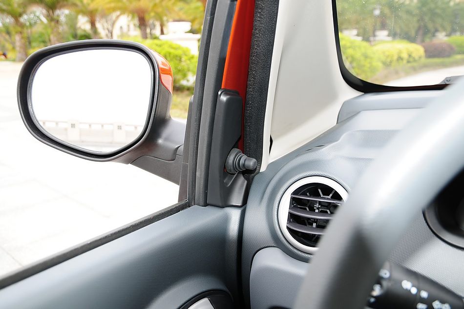 长安奔奔mini内饰实拍