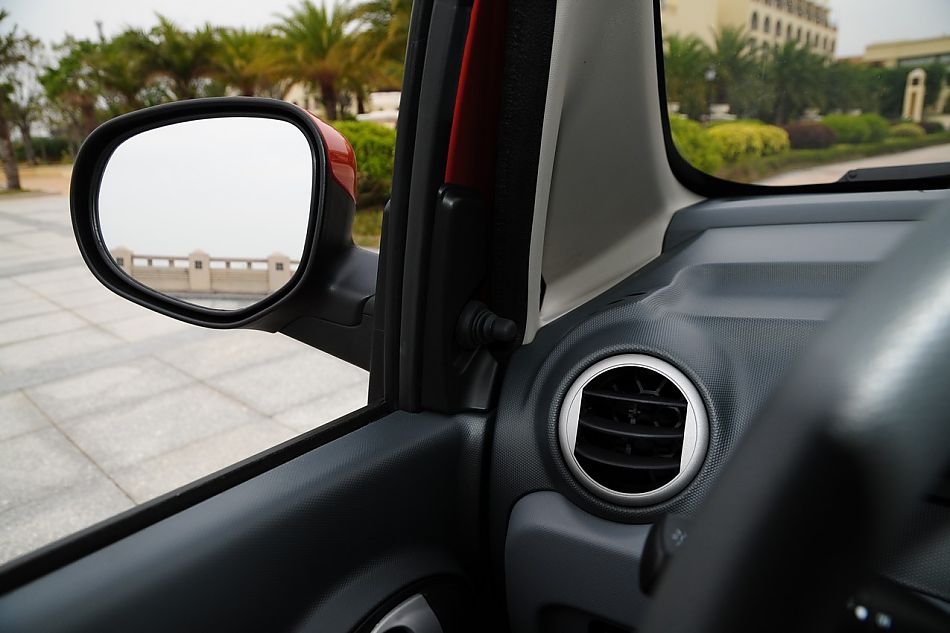 长安奔奔mini内饰实拍