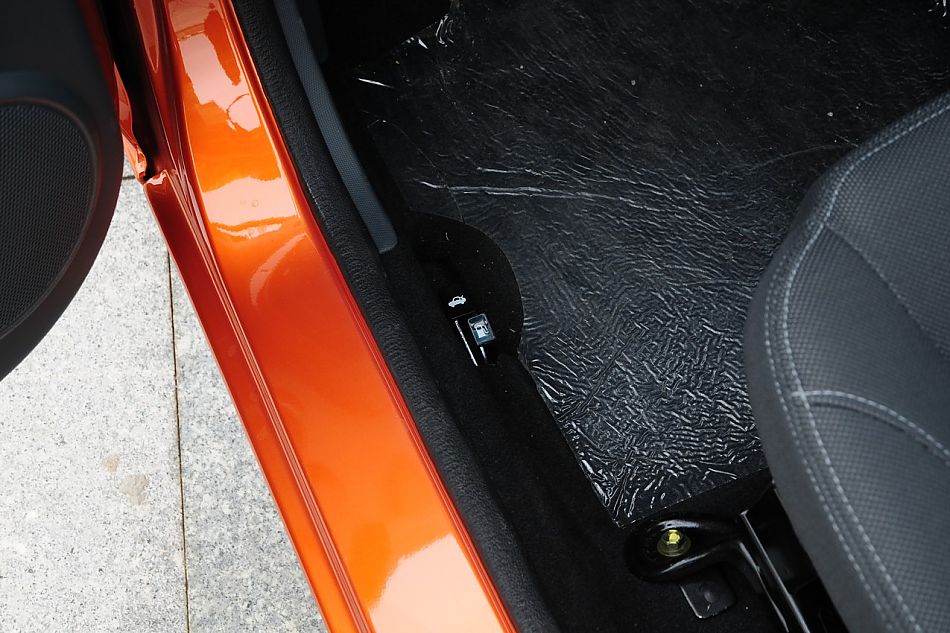 长安奔奔mini内饰实拍