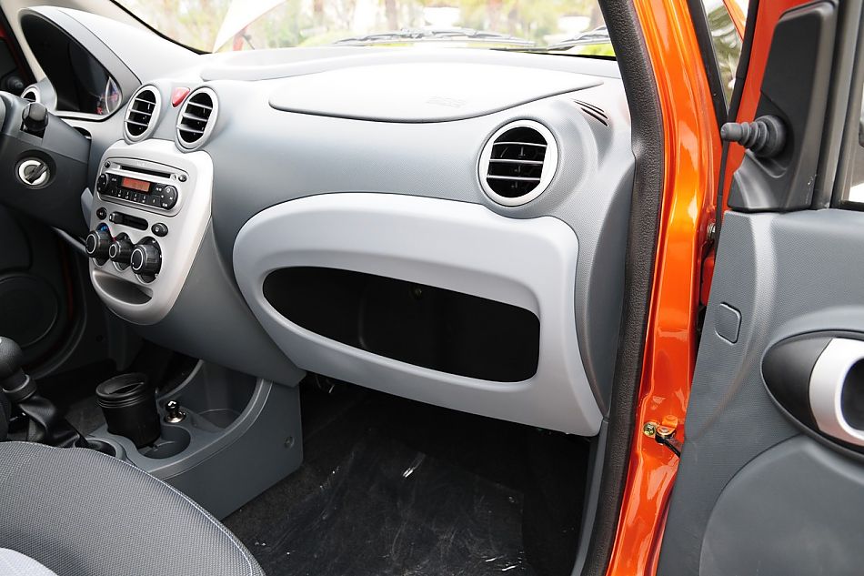 长安奔奔mini内饰实拍