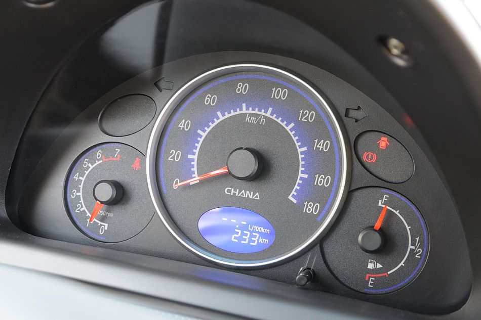 长安奔奔mini内饰实拍