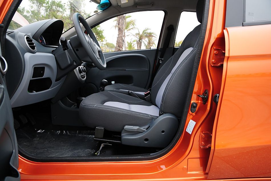 长安奔奔mini内饰实拍