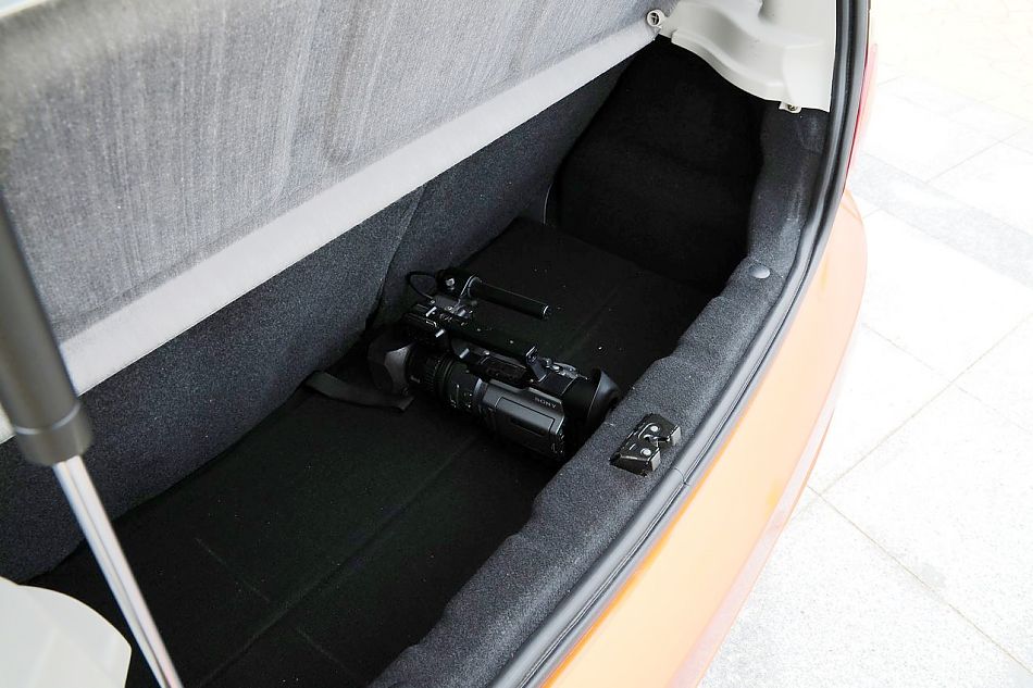 长安奔奔mini实拍