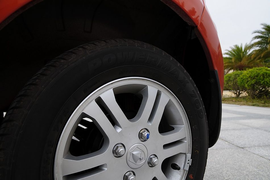 长安奔奔mini外观实拍