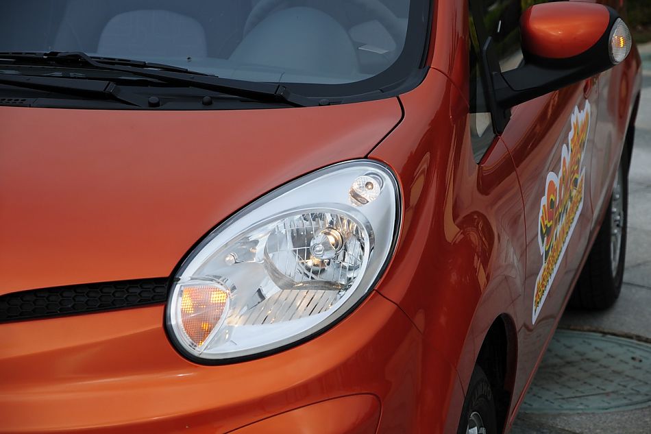 长安奔奔mini外观实拍