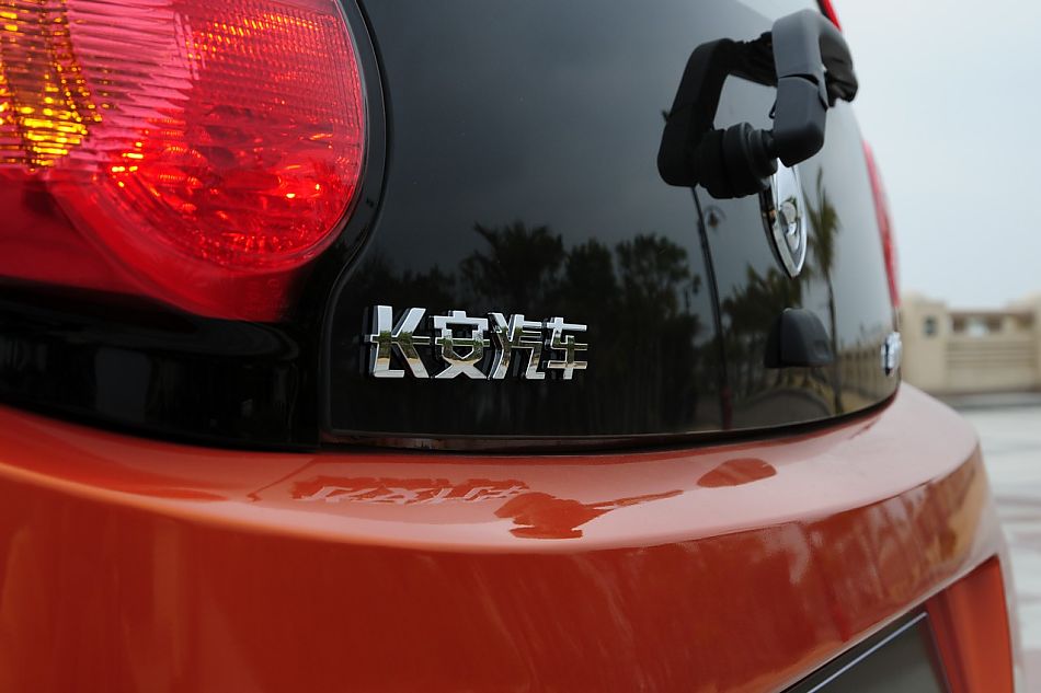 长安奔奔mini外观实拍
