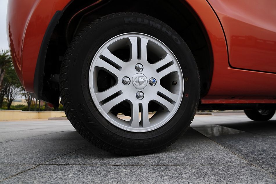 长安奔奔mini外观实拍