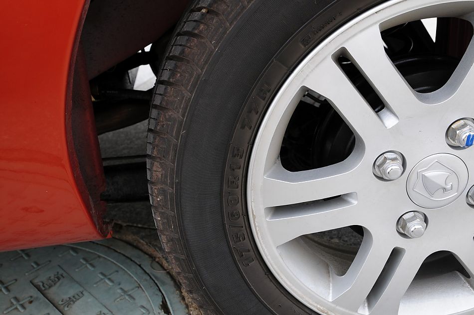 长安奔奔mini外观实拍