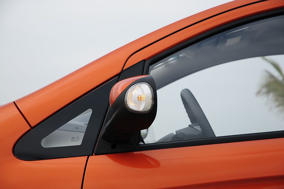 长安奔奔mini外观实拍