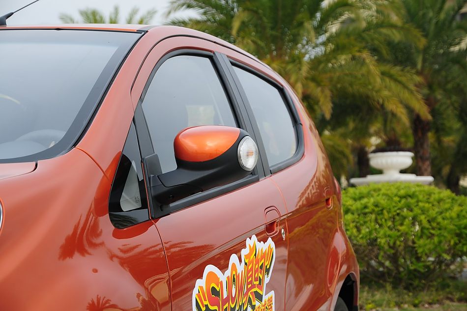 长安奔奔mini外观实拍