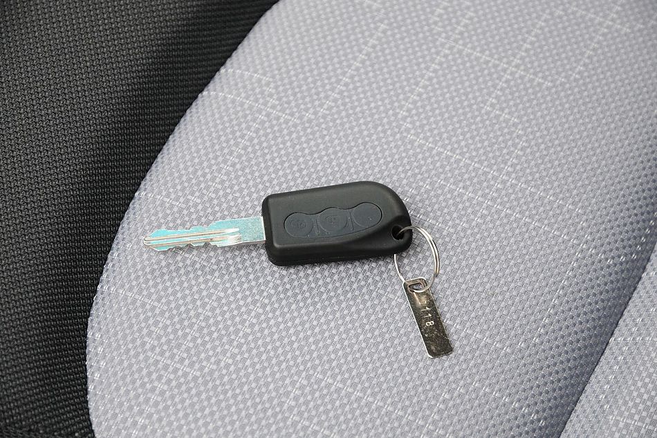 长安奔奔mini实拍