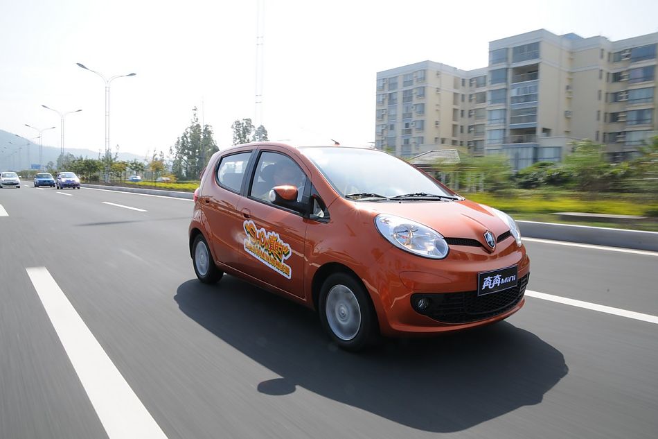 长安奔奔mini试车图