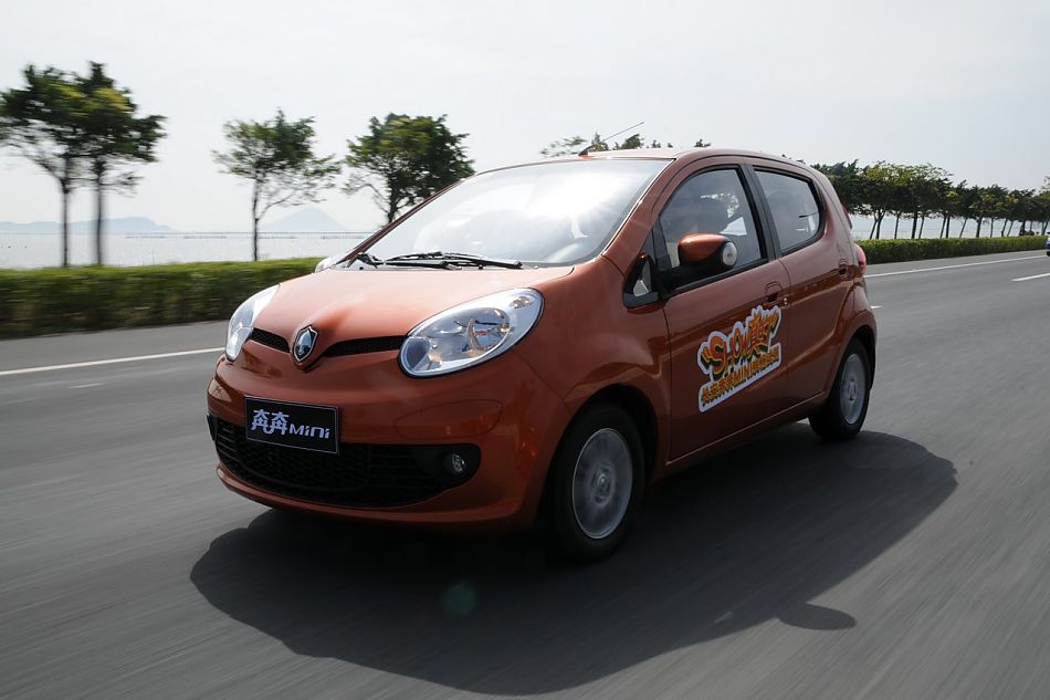 长安奔奔mini试车图