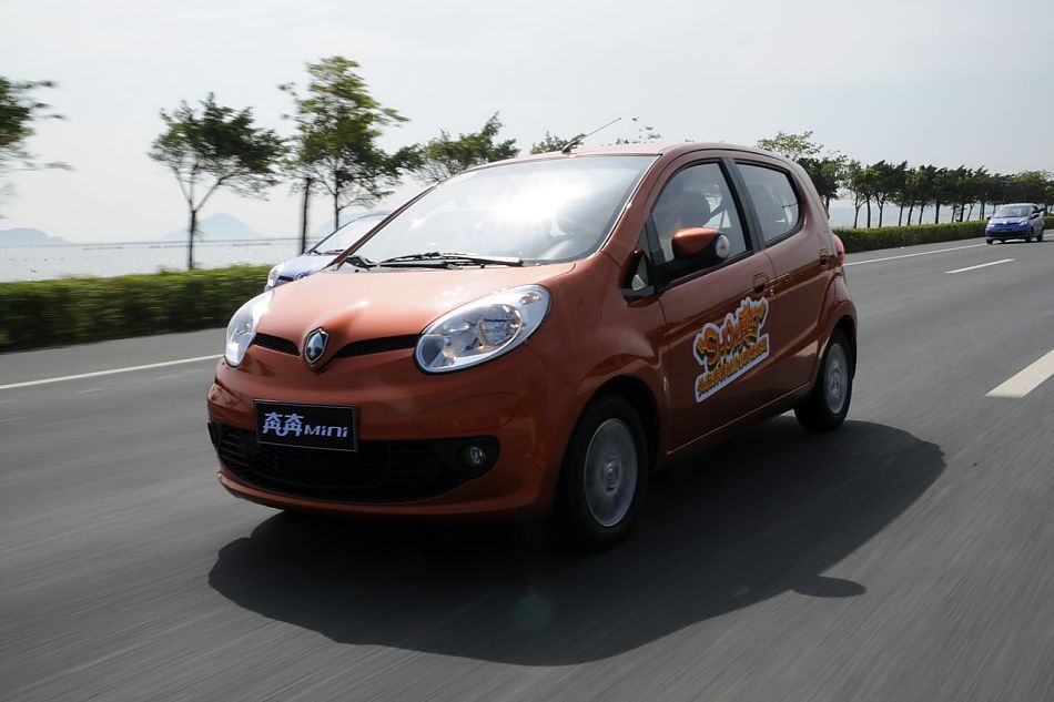 长安奔奔mini试车图