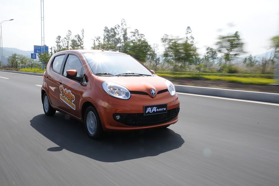 长安奔奔mini试车图
