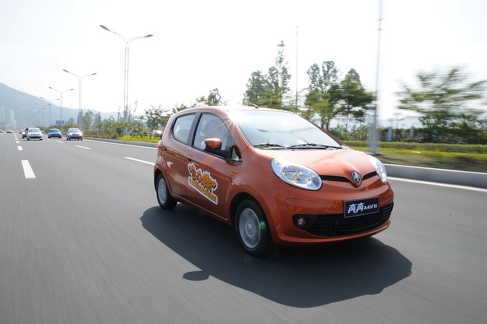 长安奔奔mini试车图