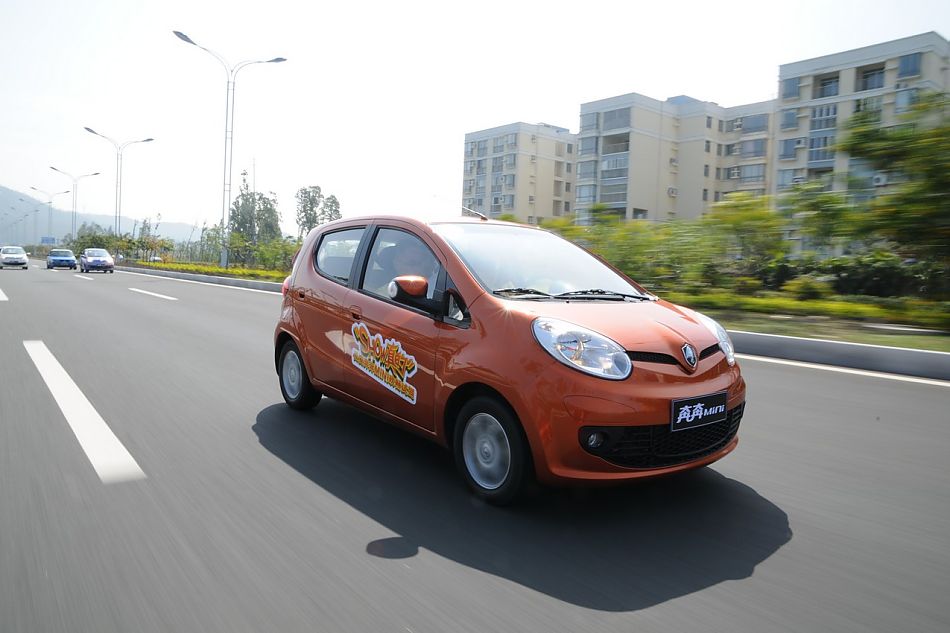 长安奔奔mini试车图